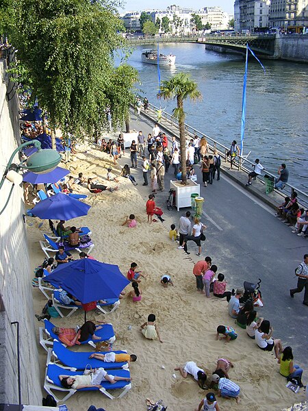 450px-Paris_plage_3.jpg