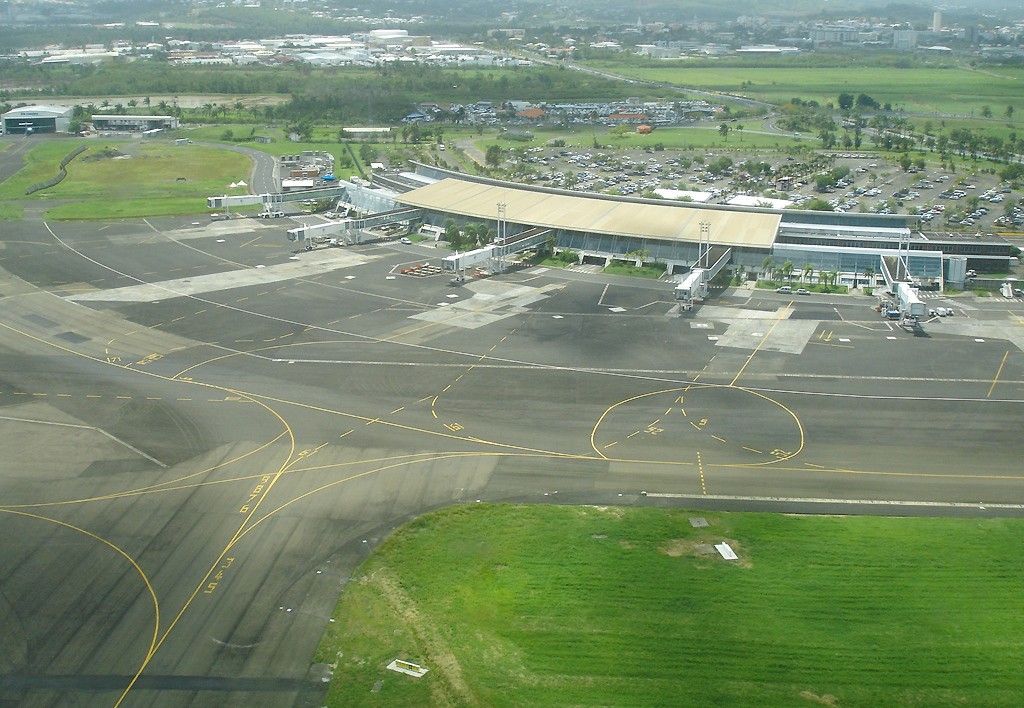 Aeroport_Aime_Cesaire.jpg